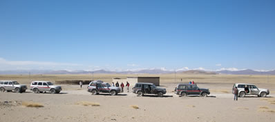 tibet%20tour%20vehicle.JPG