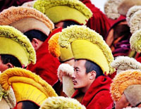 Tibetan Lamas gather at Jokhang to celebrate new year