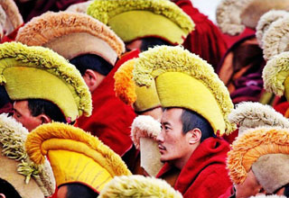 Tibetan Lamas gather at Jokhang to celebrate new year