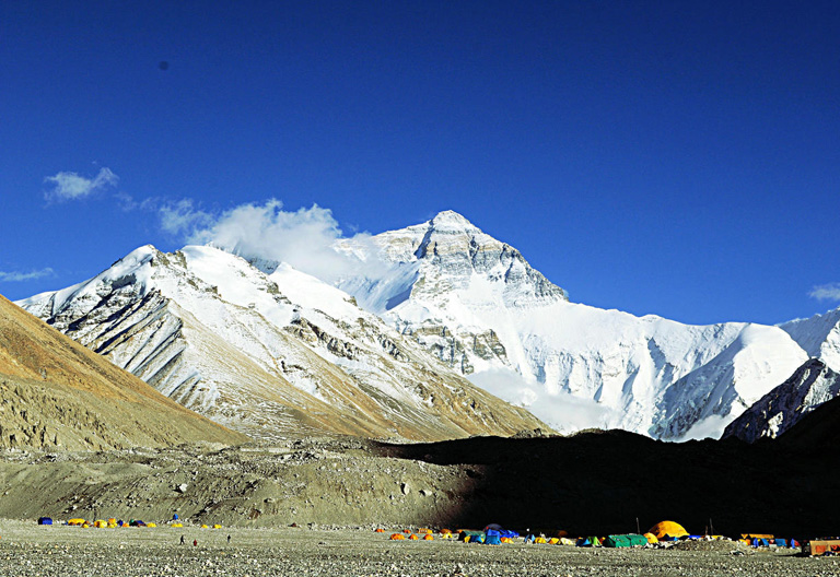 Beautiful Mount Everest in Autumn