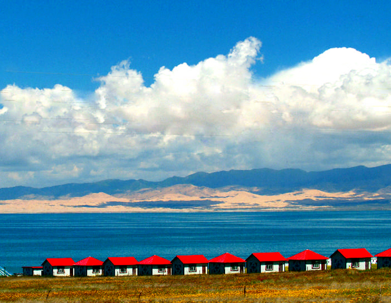 Qinghai Lake - the largest inland salt water lake in China