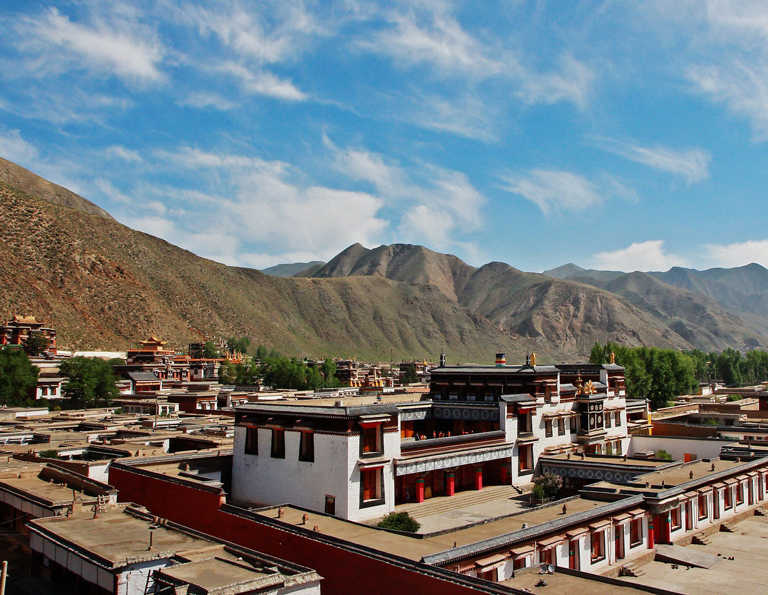 Tashilumpo Monastery - the oldest and largest Gelugpa Monastery