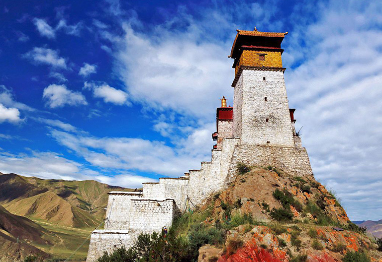 Yumbulagang Palace - The Cradle of Tibetan Civilization