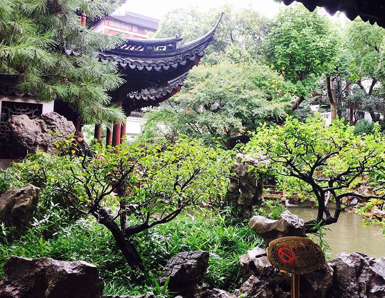 Yu Garden in Shanghai Yu Garden in Shanghai