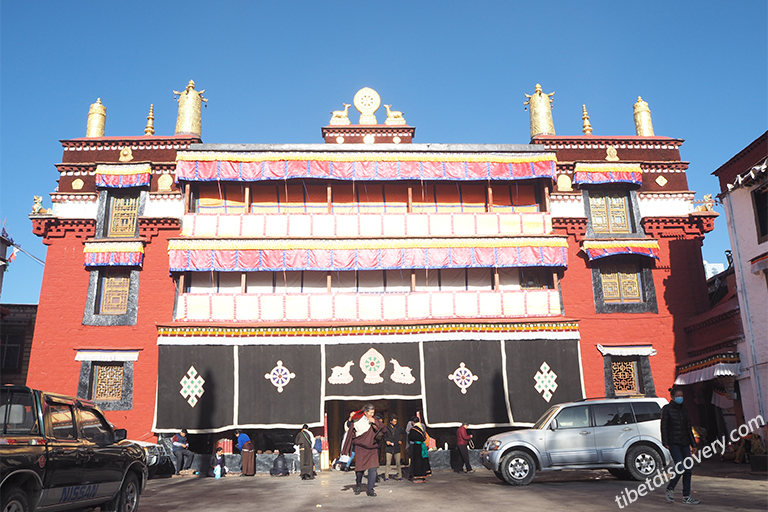 Jokhang Temple Nearby