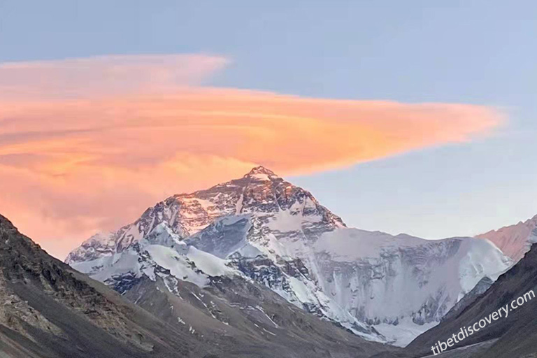 Mount Everest Flag Clouds Photographed by Our Guest