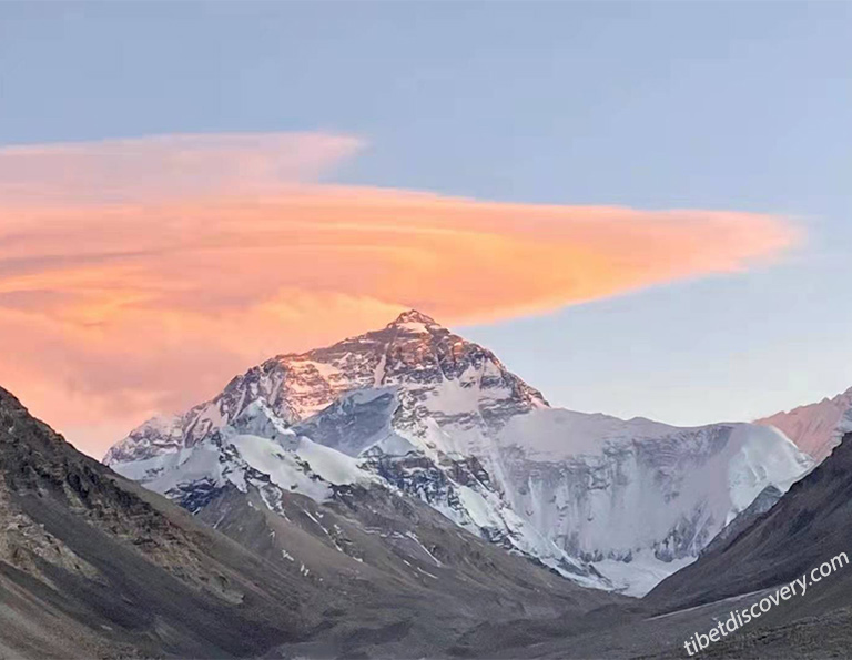 Mount Everest Flag Clouds Photographed by Our Guest Mount Everest Flag Clouds Photographed by Our Guest