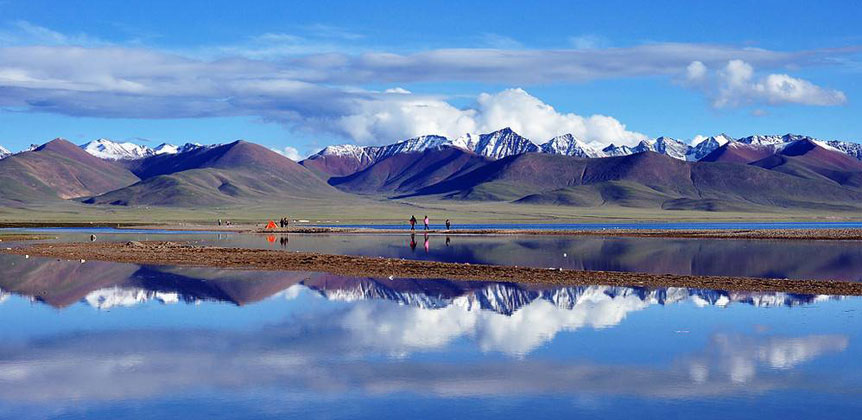 Transfer to Namtso and enjoy the breathtaking scenery