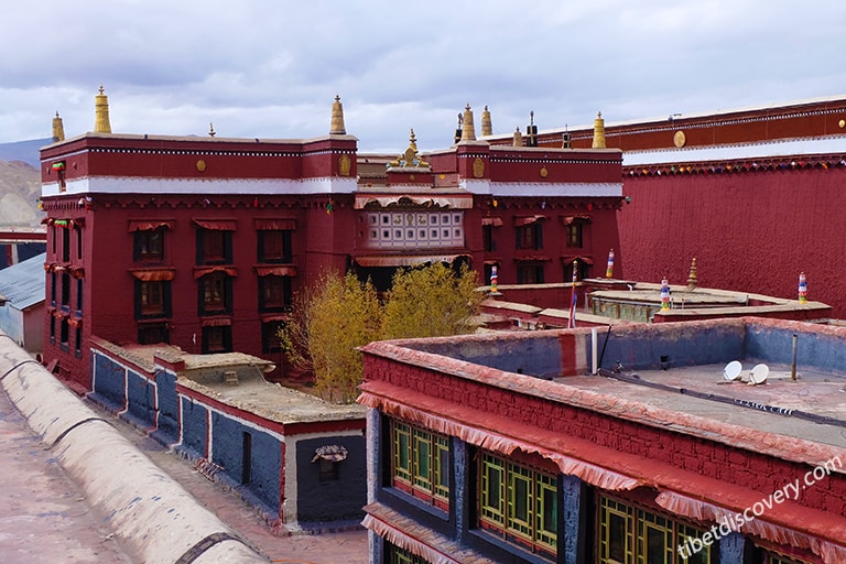 9 Days In-depth Tibet Discovery Tour plus Everest and Namtso Expedition