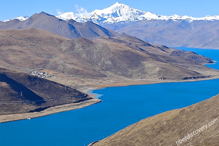 Beautiful Yamdrok Lake View from No.1 Viewing Deck