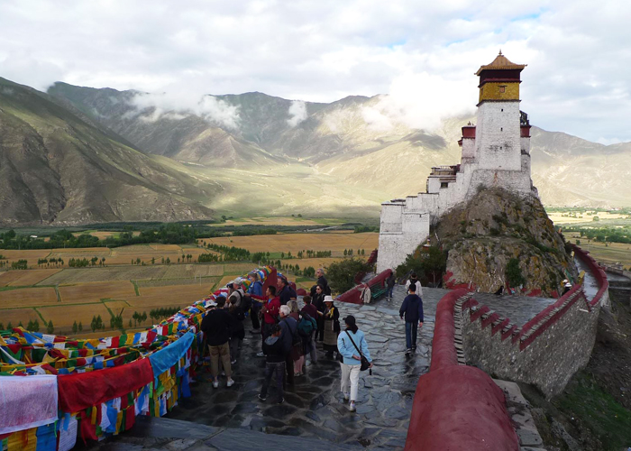 Yumbulagang Visit