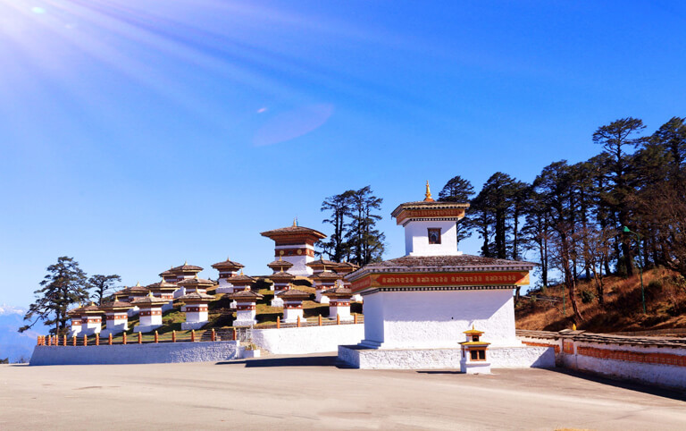108 Stupas in Duochu La Pass