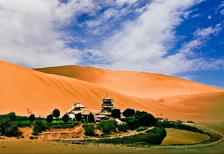 Dunhuang Crescent Lake