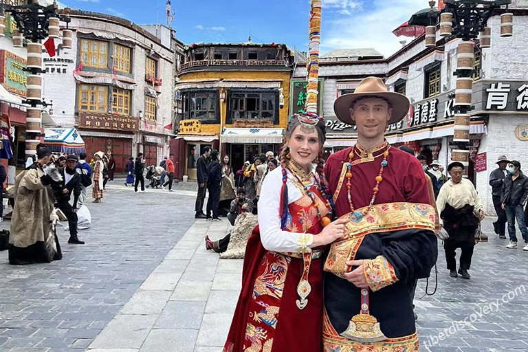 6 Days Lhasa Highlights with Breathtaking Lake Namtso & Holy Elephant Heaven Gate