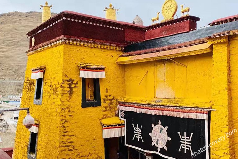 Ganden Monastery Unique Achitecture