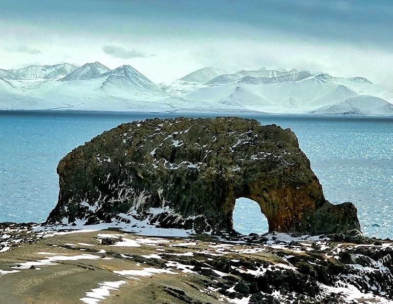 Shengxiang Tianmen (Holy Elephant Gate)