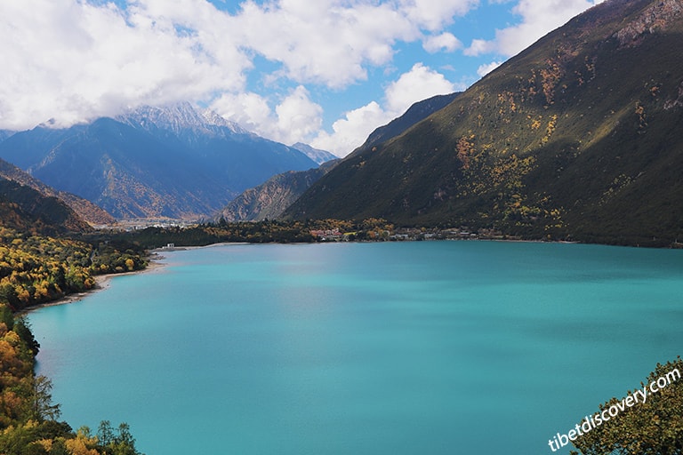 The Panoramic View of Basum-tso Lake The Panoramic View of Basum-tso Lake