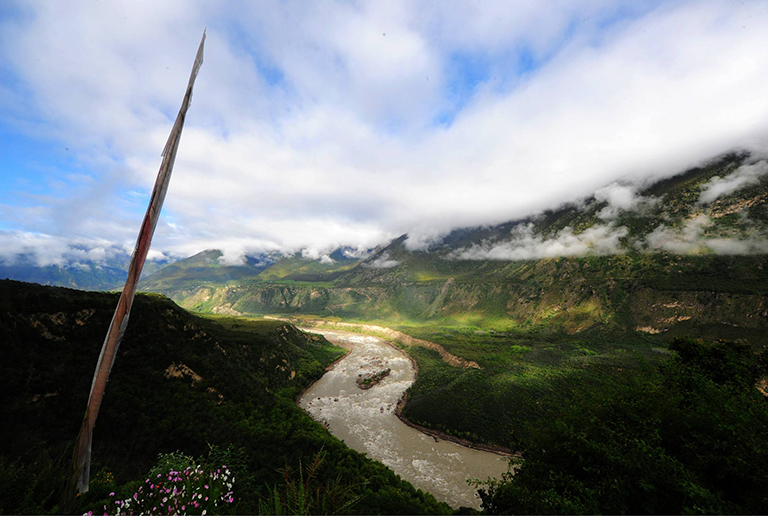 Yarlung Tsangpo Grand Canyon