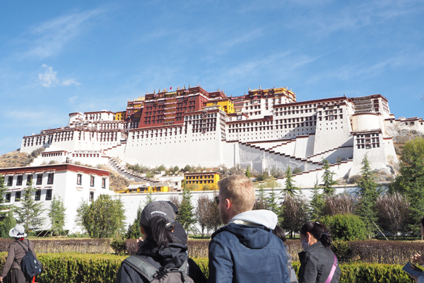 Magnificent Architecture of Potala Palace