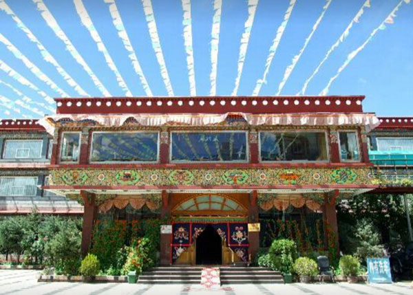 Facade of Manasarovar Hotel