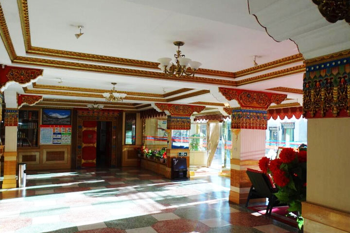 Surroundings of Everest Hotel