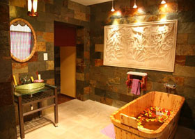 New Mandala Hotel bathroom