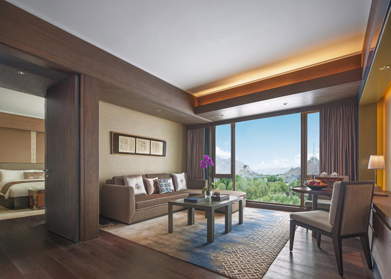 Executive Suite  of Shangri-la Hotel Lhasa