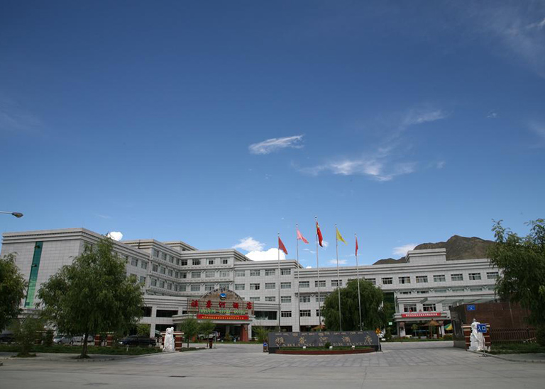 Yalong River Hotel Facade