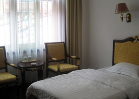 Single room of Caiyuan Hotel