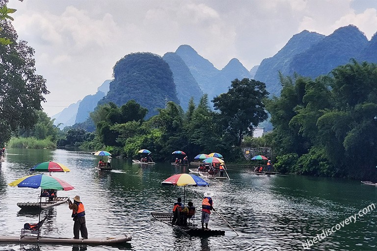 Rafting on Yulong River of Yangshuo Town