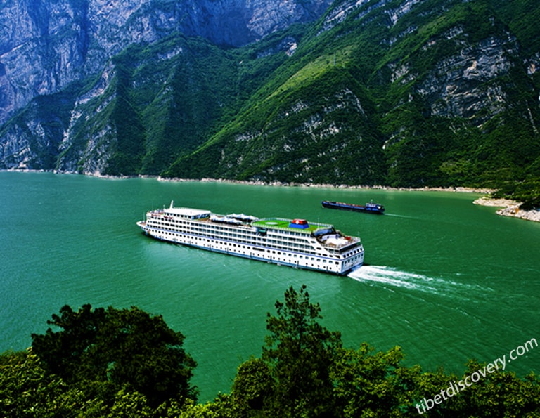 Relaxing Yangtze River Cruise