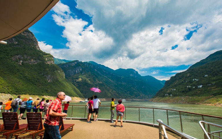 Relaxing Yangtze River Cruise