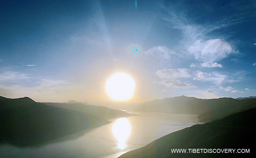 Lucky to See the Sunset of Yamdork Lake Tibet Trip Story