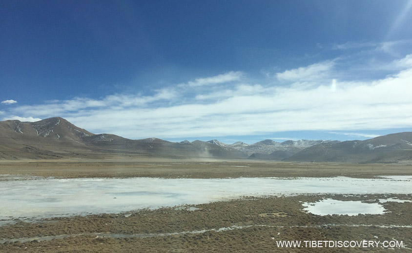 A Two-hour Bus Journey to Downtown Tibet Trip Story
