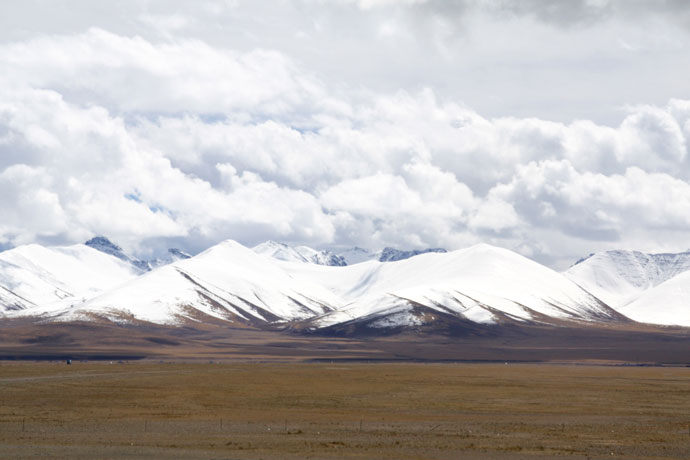 Wide Prairie close to Namtso Lake, shot by wim